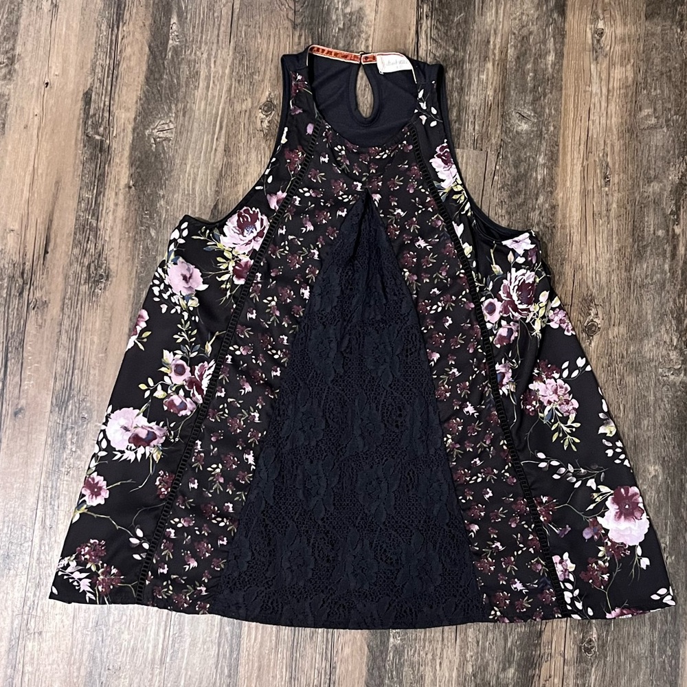 Altar’d State Black & Purple Floral Lace Detail Sleeveless Blouse- Women’s SMALL